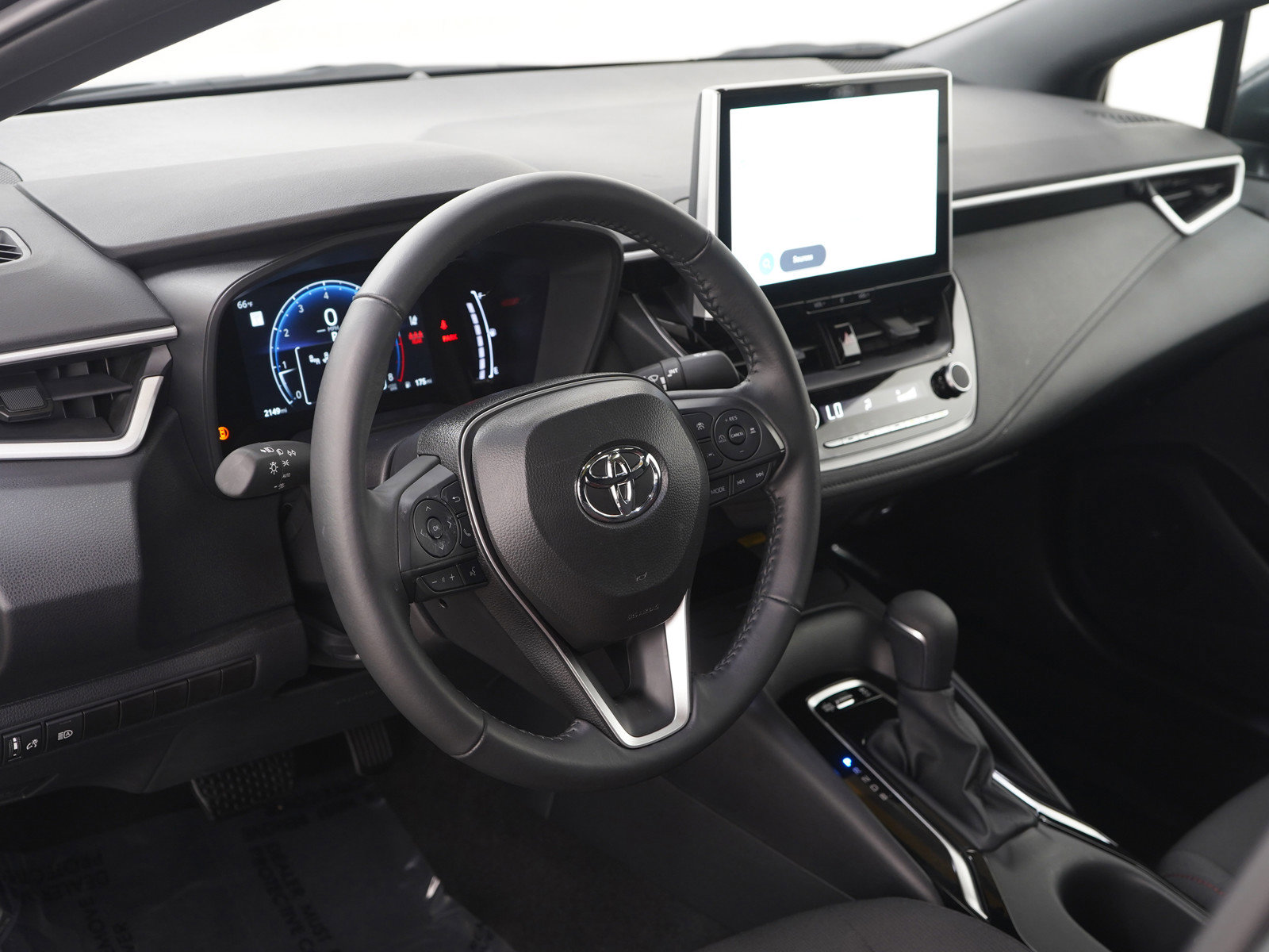 Used 2025 Toyota Corolla SE image 22