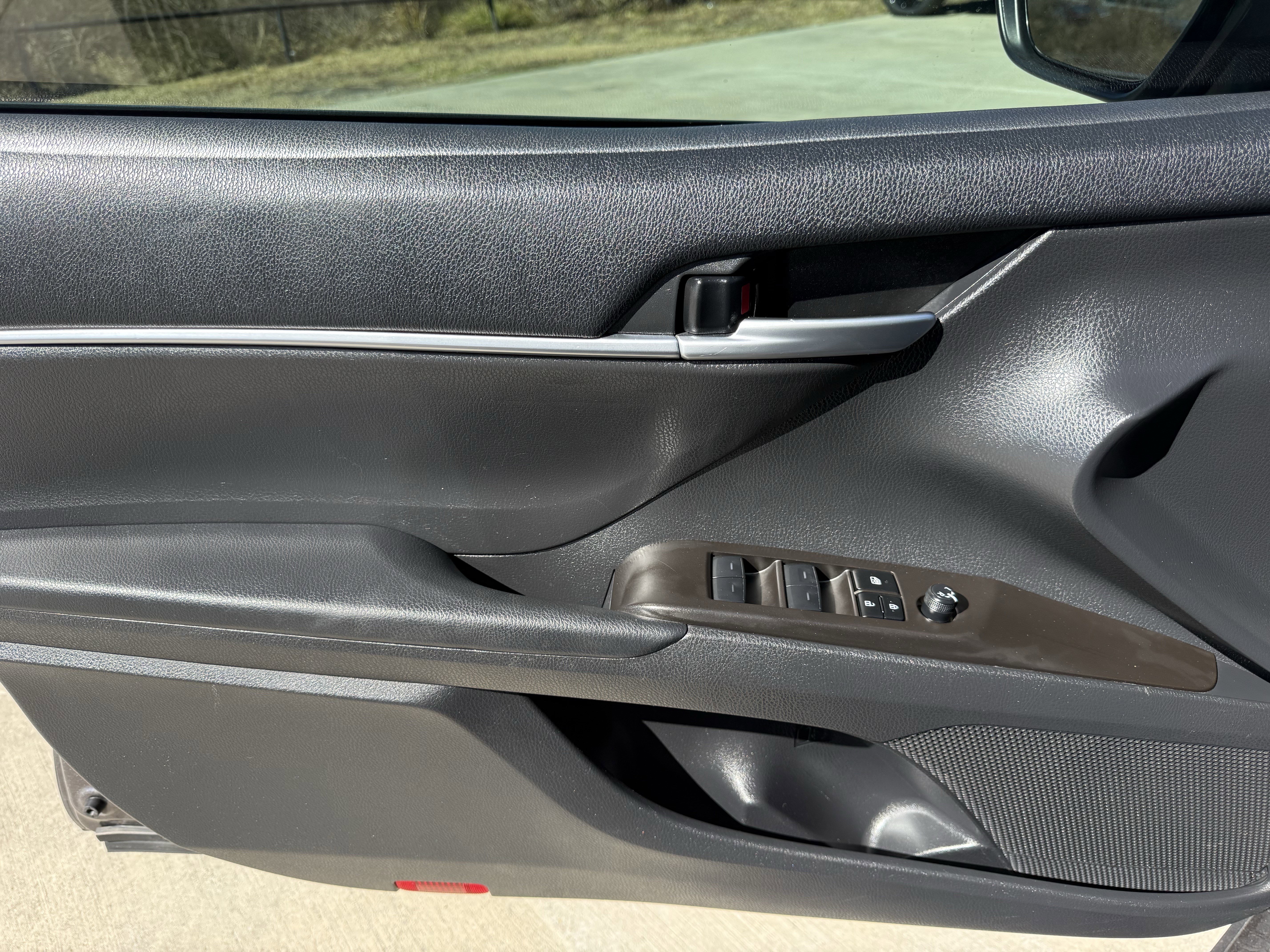 Used 2024 Toyota Camry SE image 23