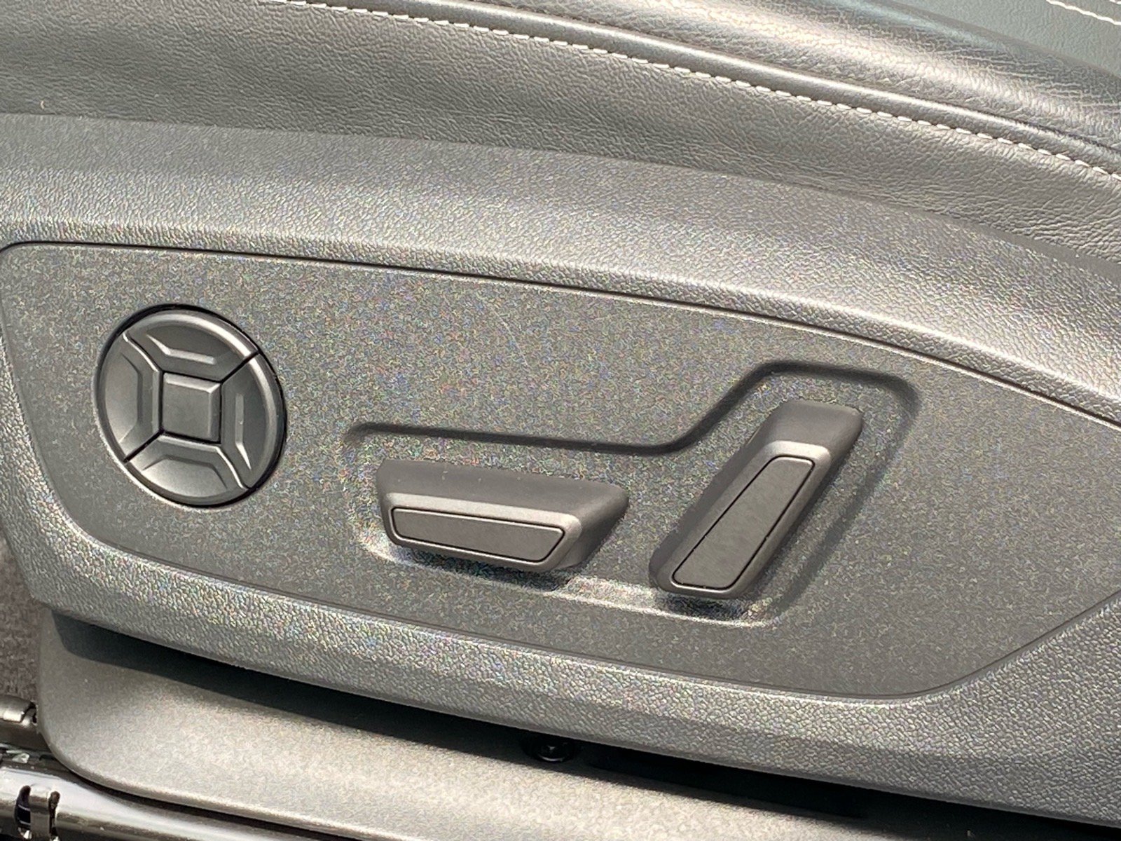 Used 2023 Audi Q4 e-tron Premium Plus w/ Premium Plus AWD/4WD image 12