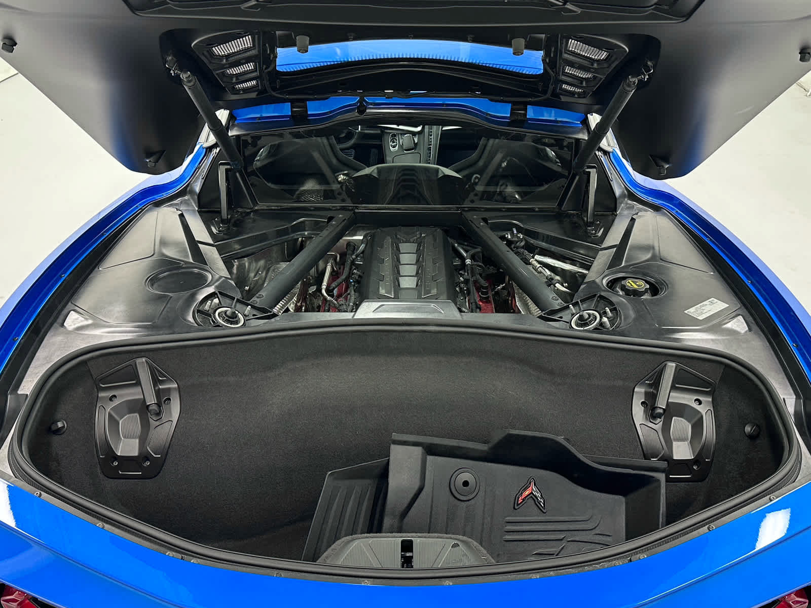 Used 2024 Chevrolet Corvette Stingray Coupe w/ Battery Protection Package image 35