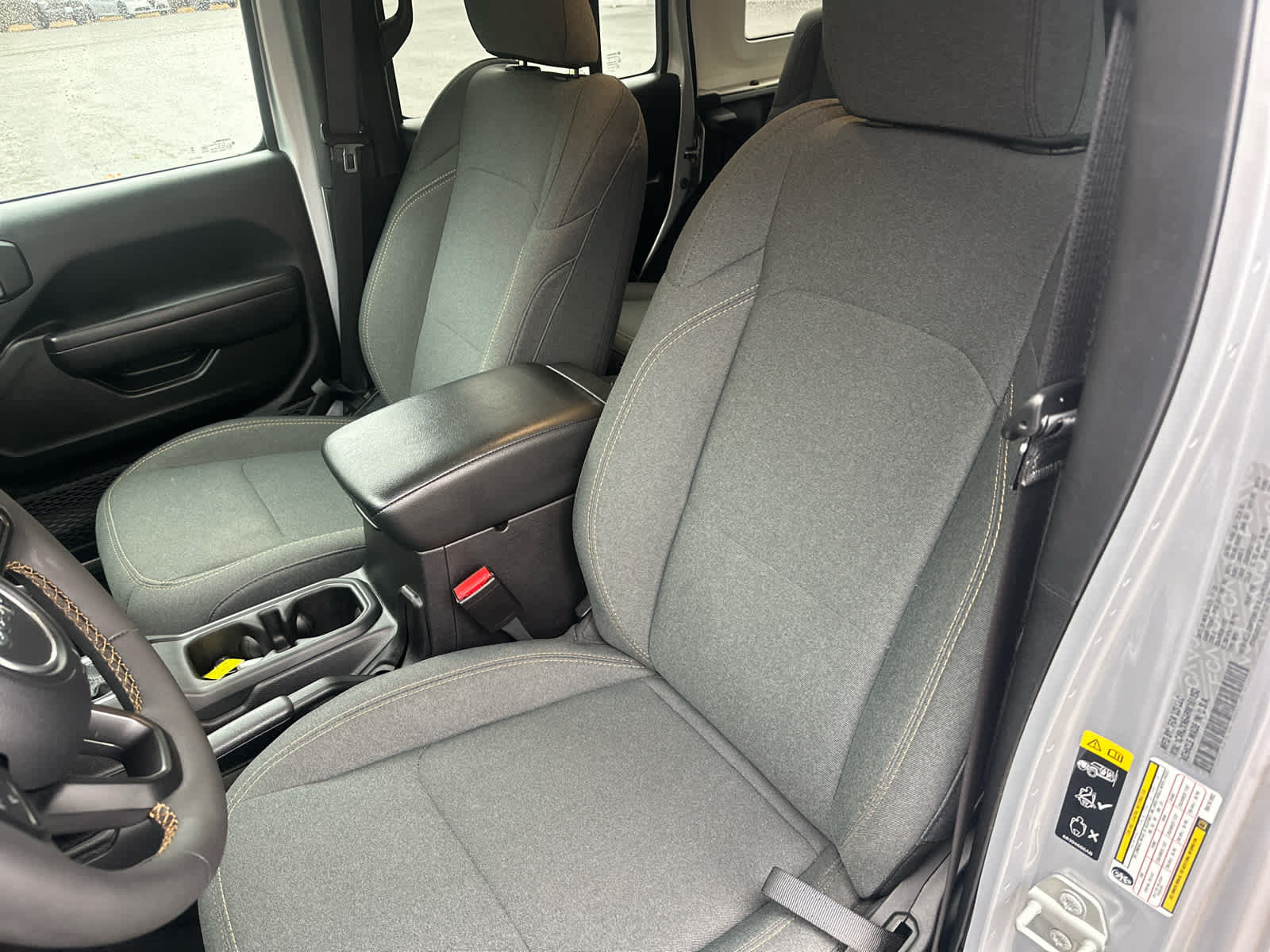 Used 2024 Jeep Wrangler Unlimited w/ Convenience Group AWD/4WD image 23