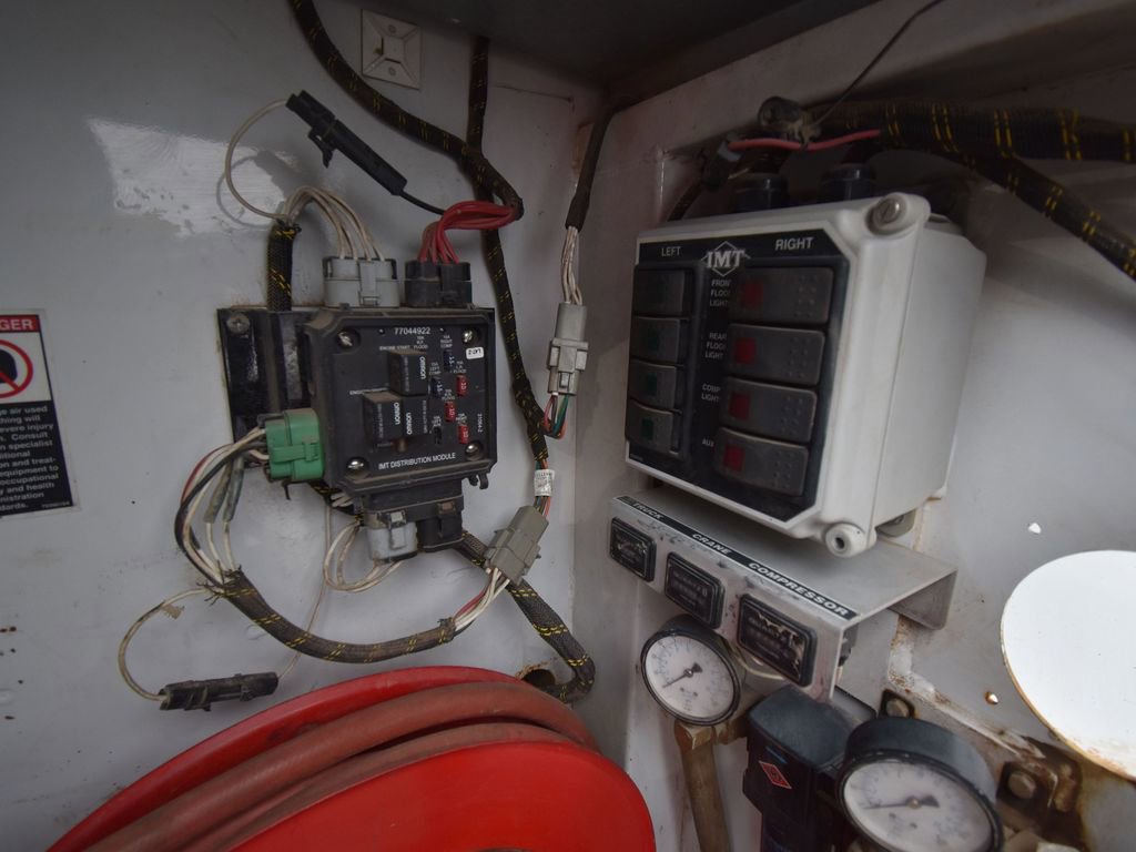 Used 2016 Ford F550 4x4 Regular Cab Super Duty image 45