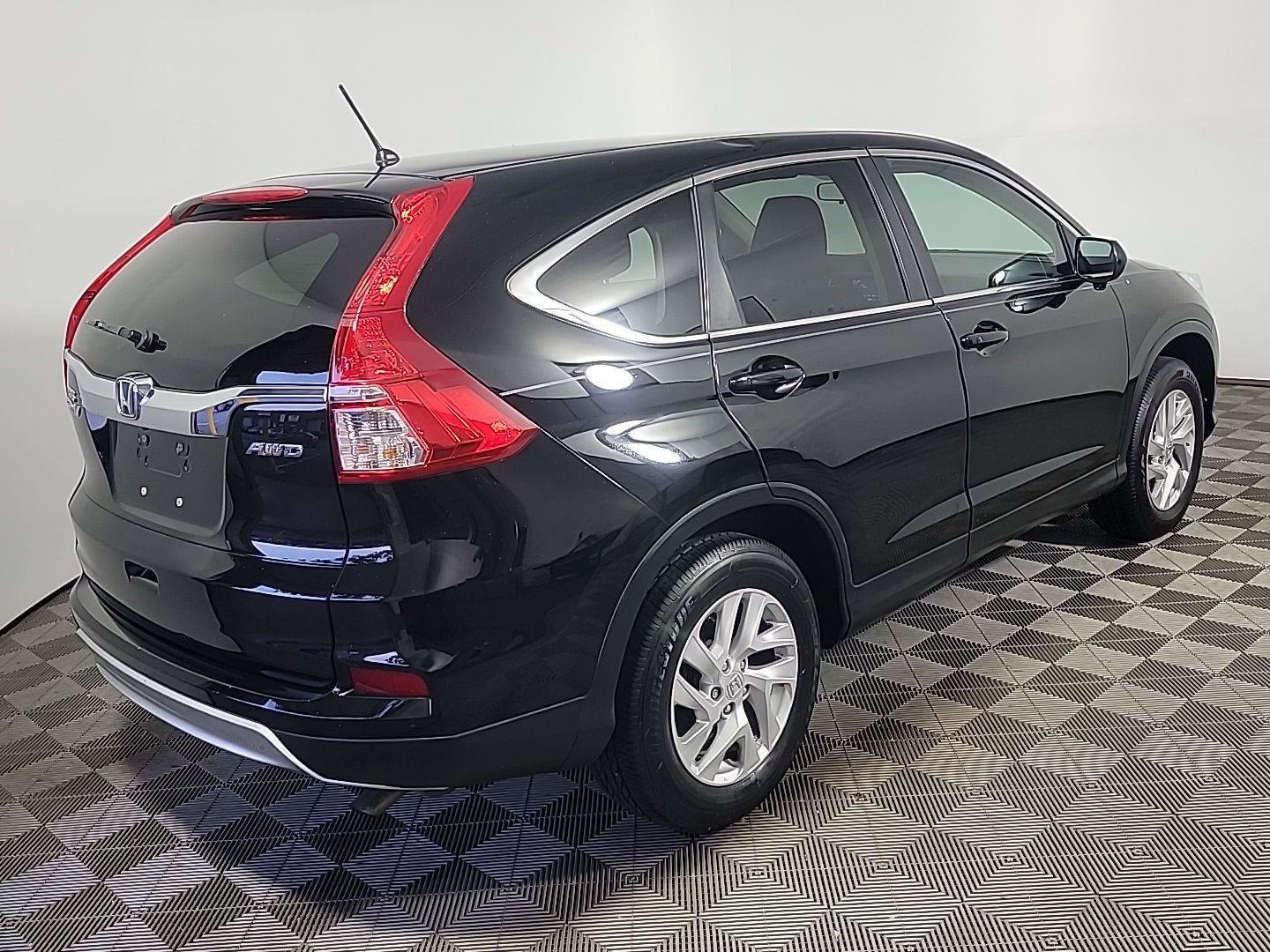 Used 2015 Honda CR-V EX image 4