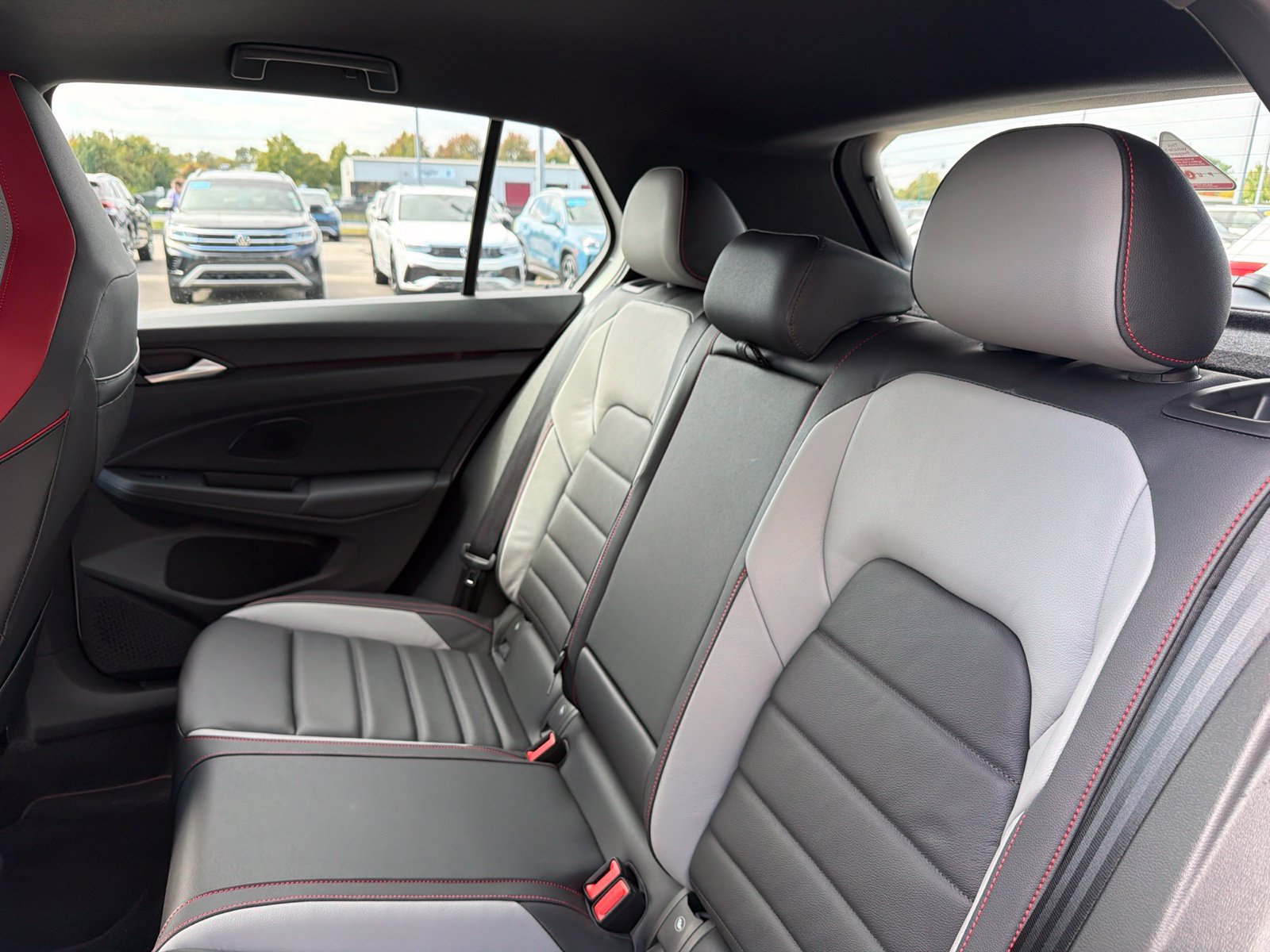 New 2026 Volkswagen GTI SE FWD image 41