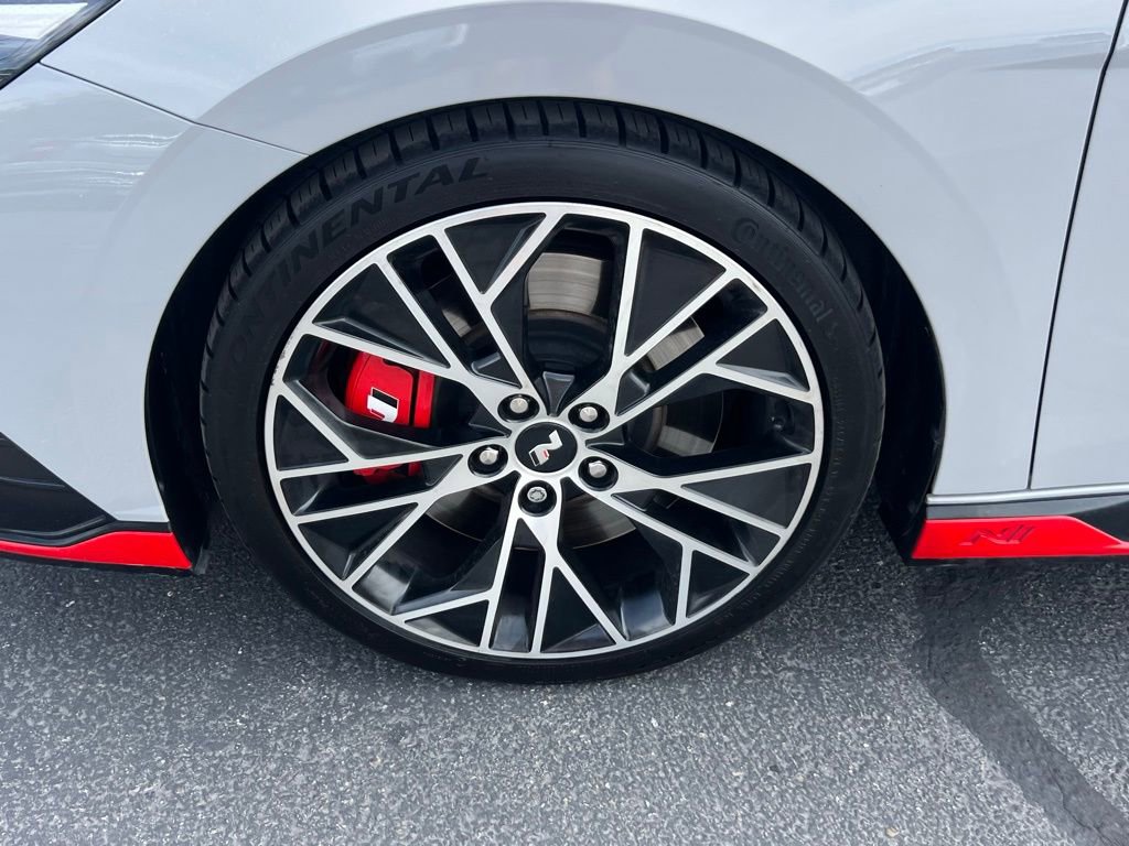 Used 2022 Hyundai Elantra N FWD image 16
