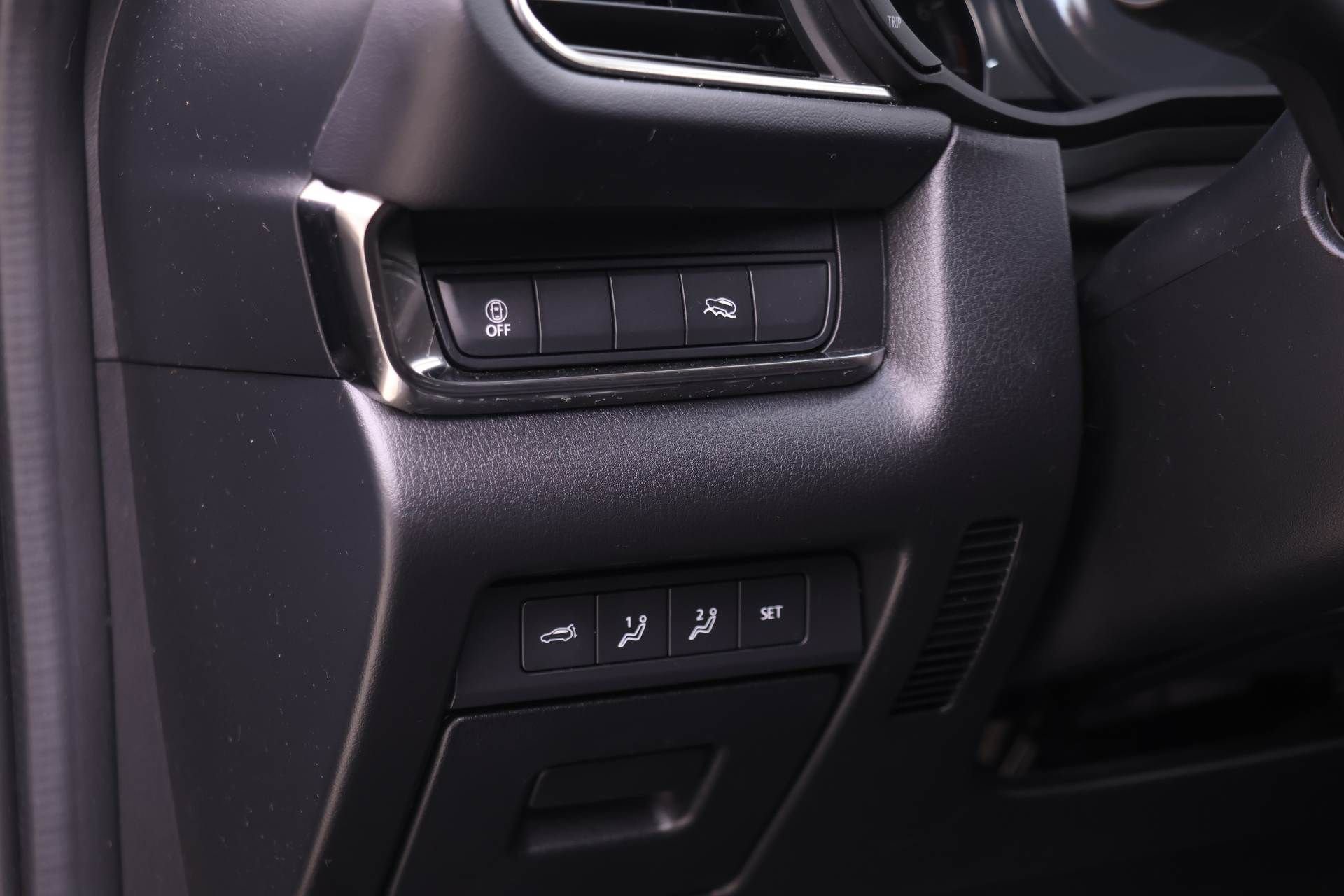 Used 2023 MAZDA CX-30 AWD 2.5 S w/ Premium Package image 19