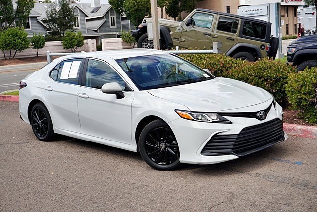 Used 2024 Toyota Camry LE FWD image 3
