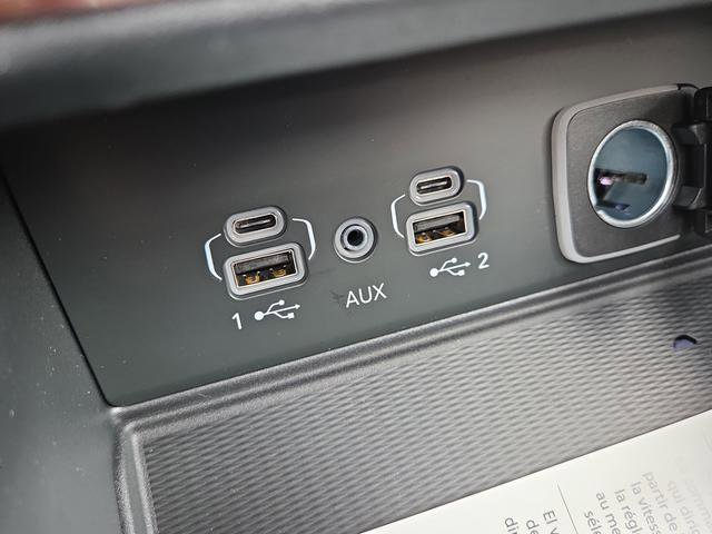 New 2025 Jeep Grand Cherokee L Limited w/ Luxury Tech Group II image 26