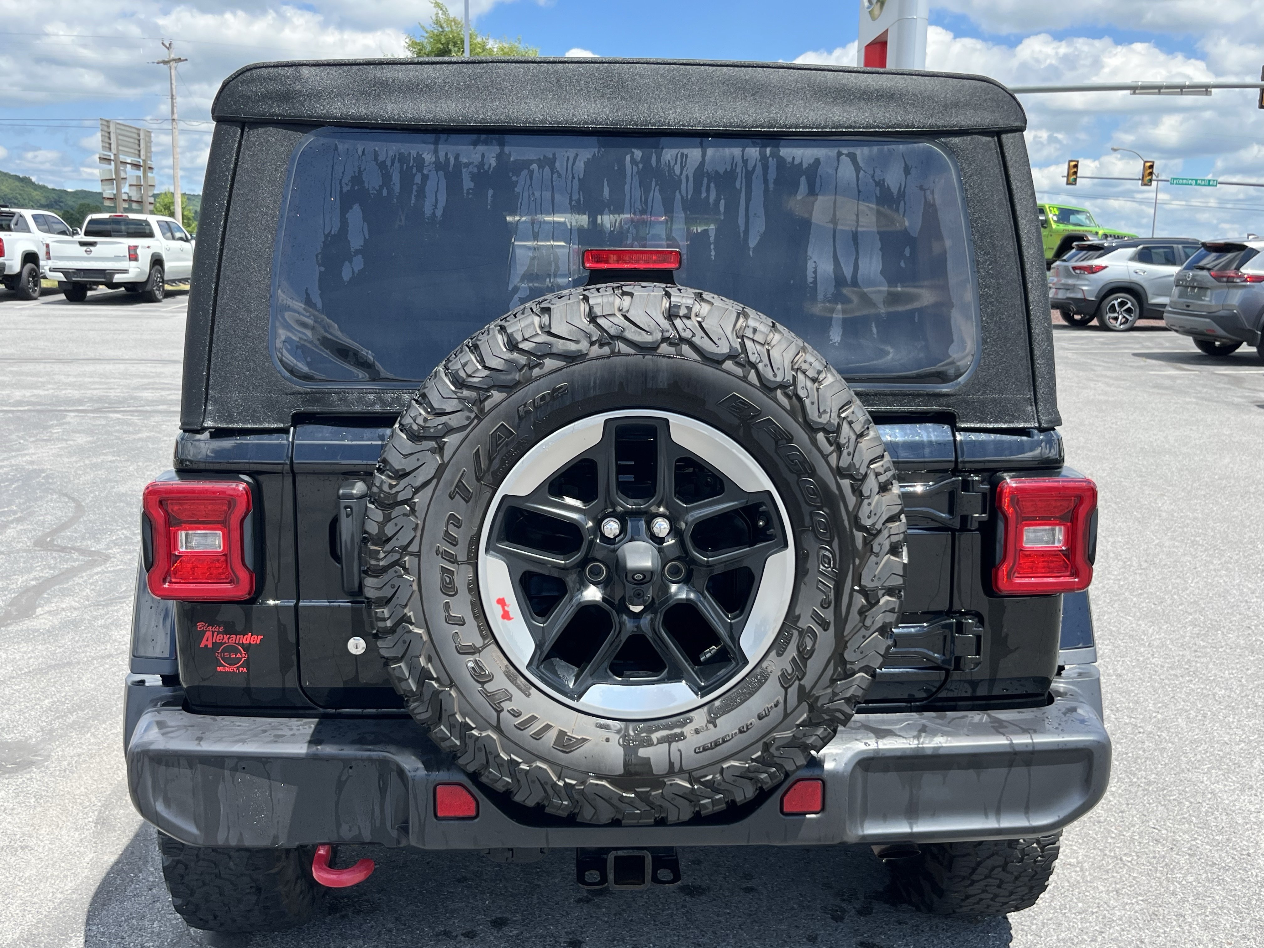 Used 2018 Jeep Wrangler Unlimited Rubicon AWD/4WD image 6