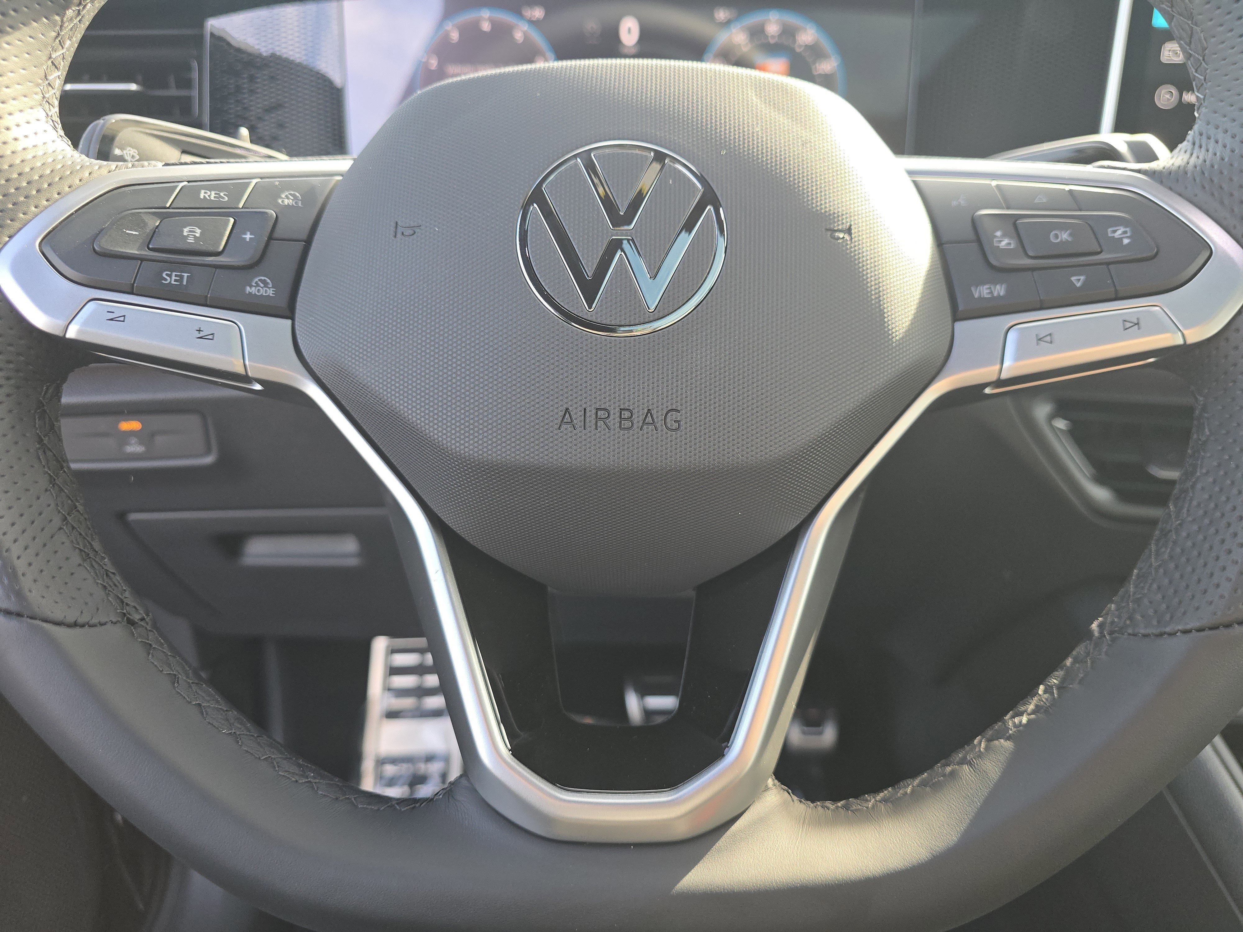 New 2026 Volkswagen Tiguan SE R-Line image 20