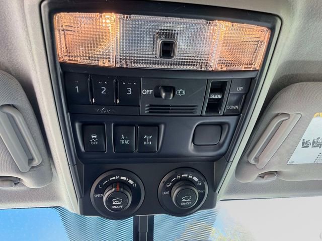 Used 2016 Toyota 4Runner Trail Premium AWD/4WD image 25