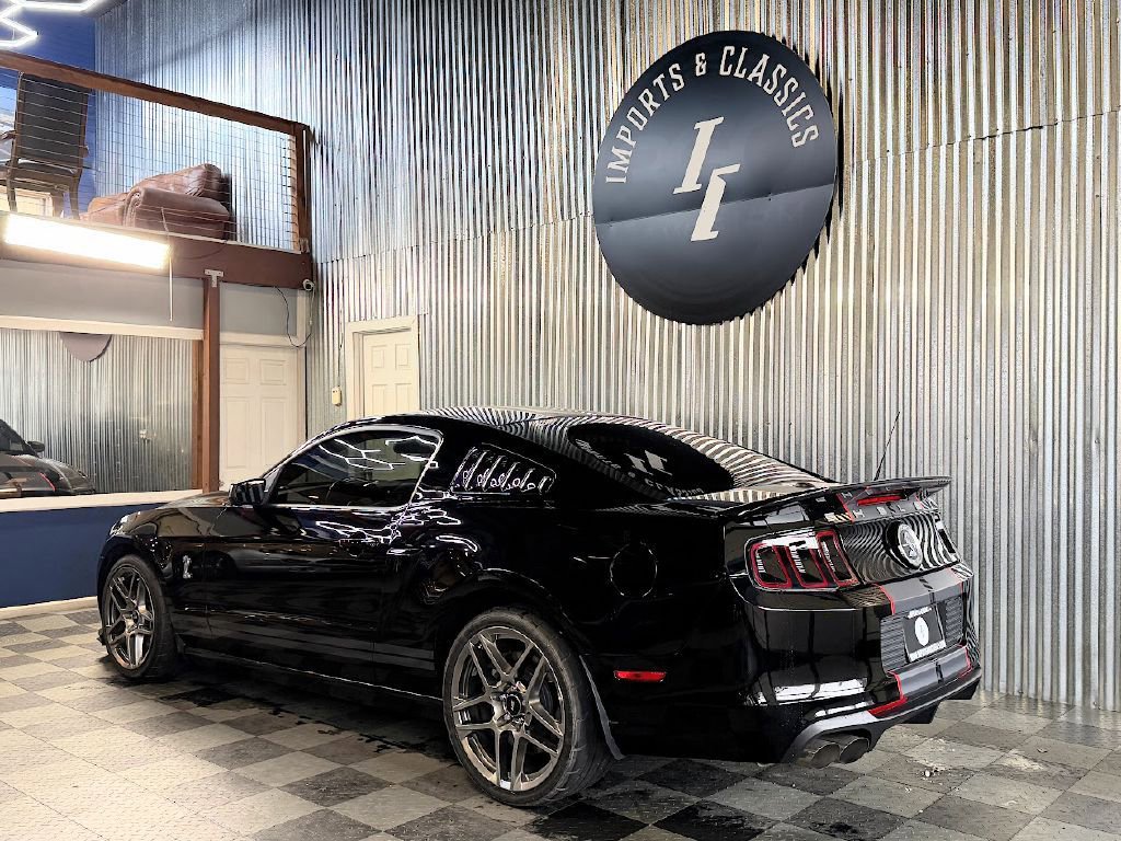 Used 2013 Ford Mustang Shelby GT500 image 4