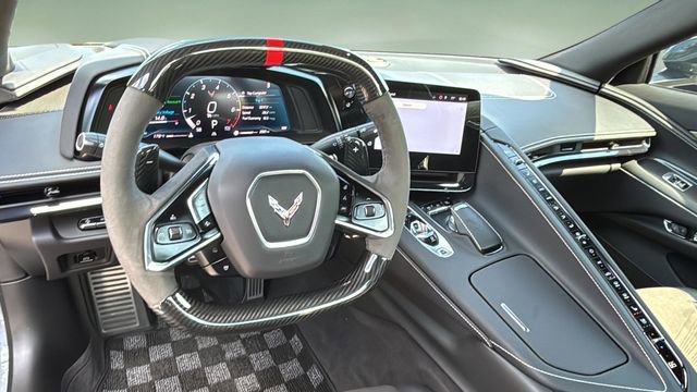 Used 2024 Chevrolet Corvette Stingray Preferred Conv w/ Stealth Interior Trim Package RWD image 11