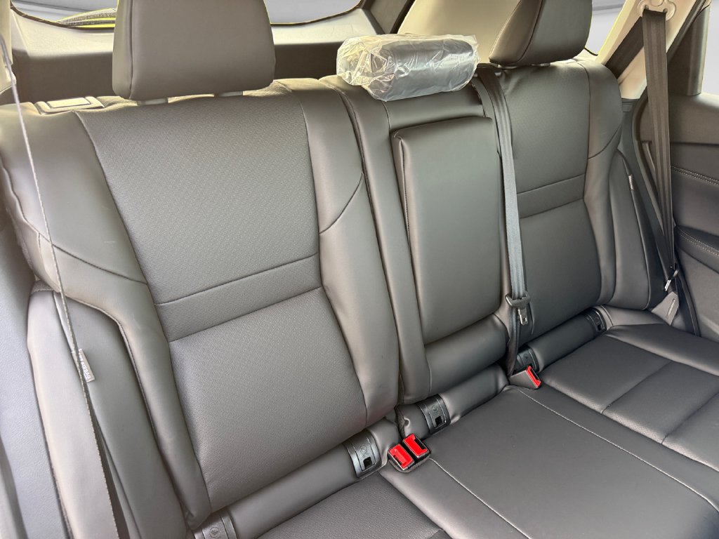 New 2027 Nissan Rogue Dark Armor AWD/4WD image 16