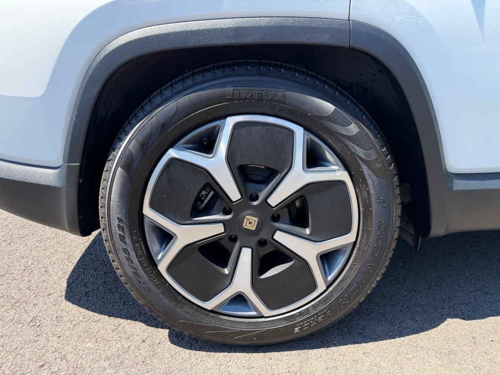 Used 2024 Rivian R1S Adventure AWD/4WD image 9