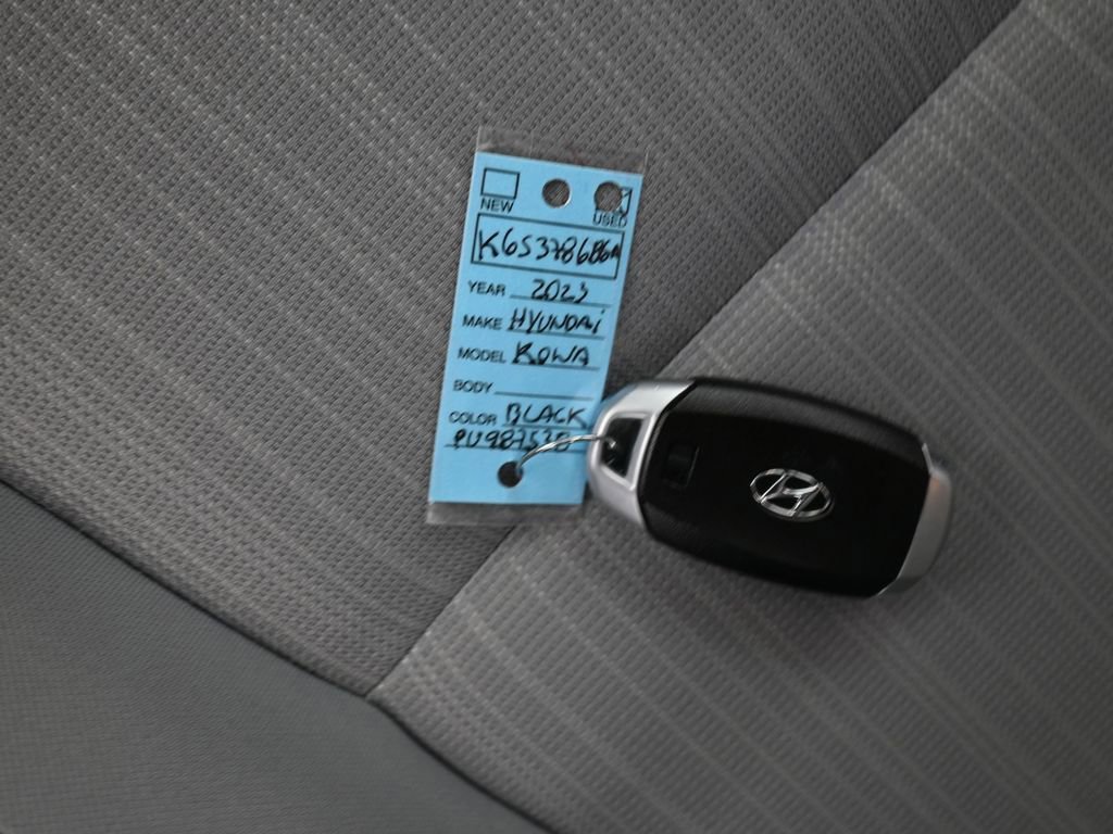 Used 2023 Hyundai Kona SEL image 15