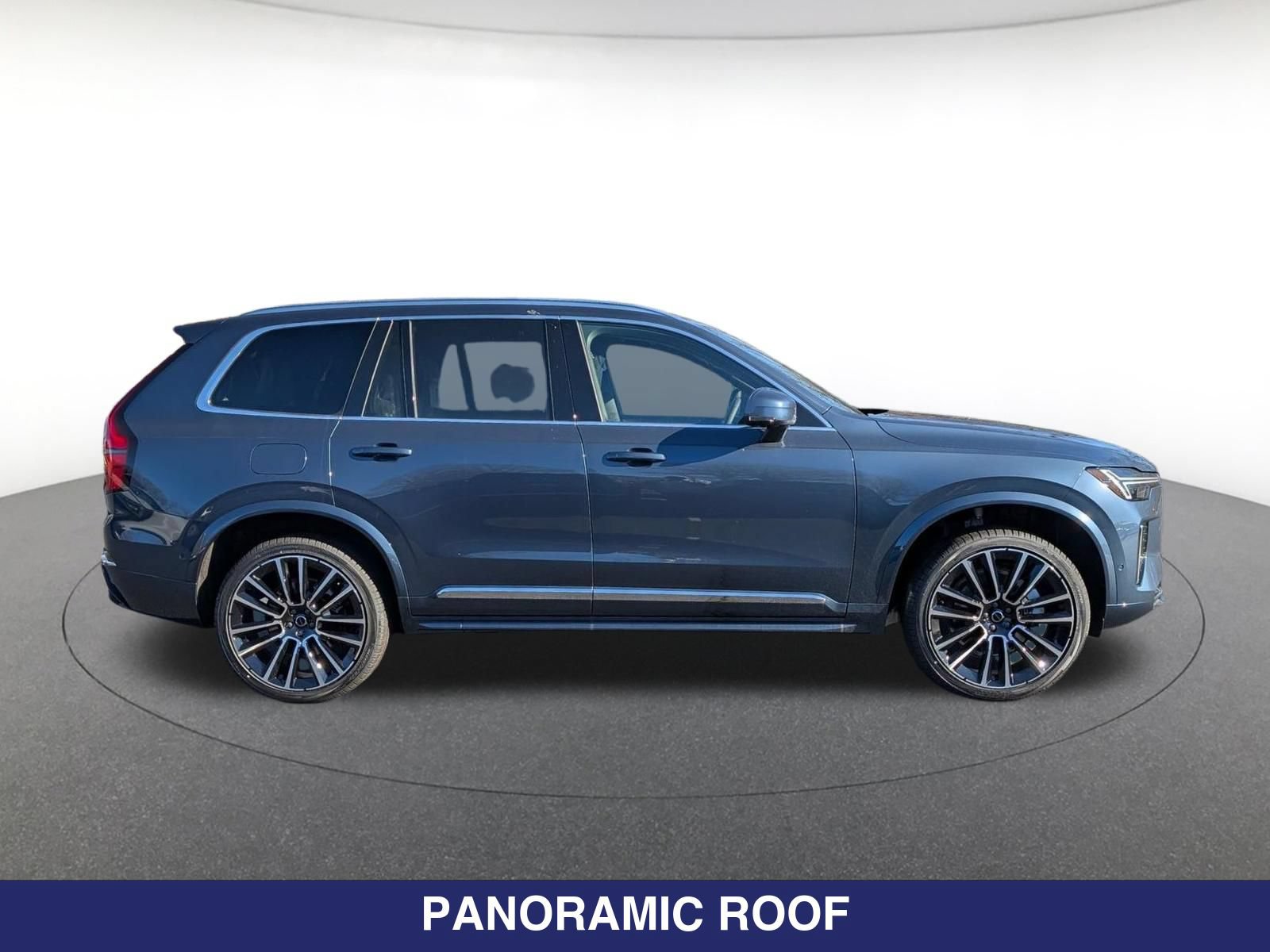 New 2026 Volvo XC90 B6 Plus w/ Protection Package Premier AWD/4WD image 3