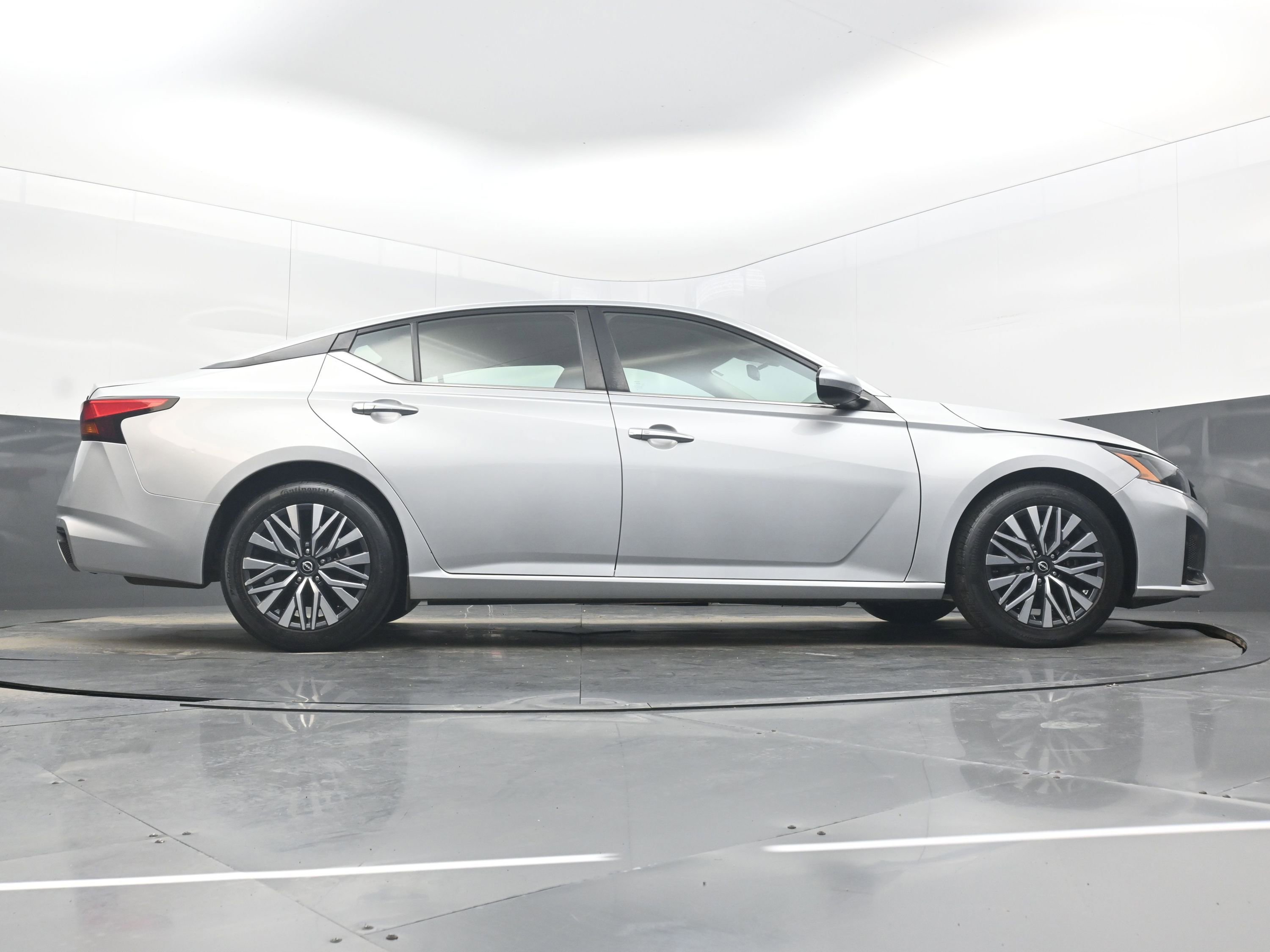 Used 2023 Nissan Altima 2.5 SV image 30