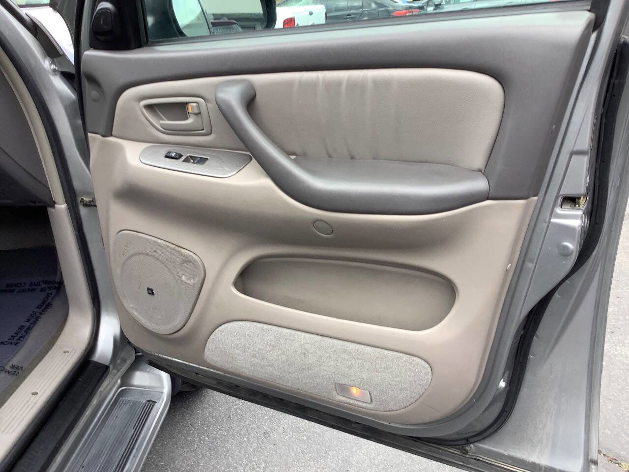 Used 2006 Toyota Sequoia Limited image 33