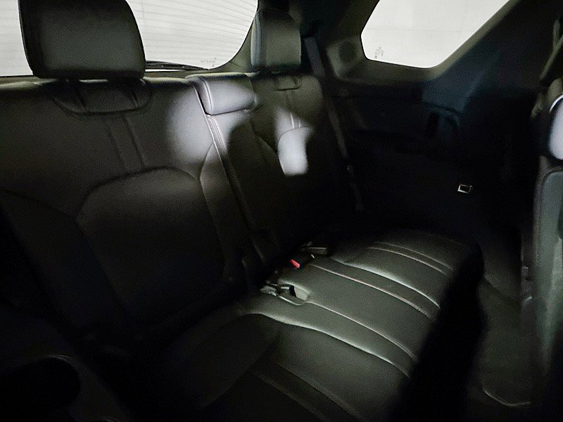 Used 2025 Honda Pilot Black Edition image 28