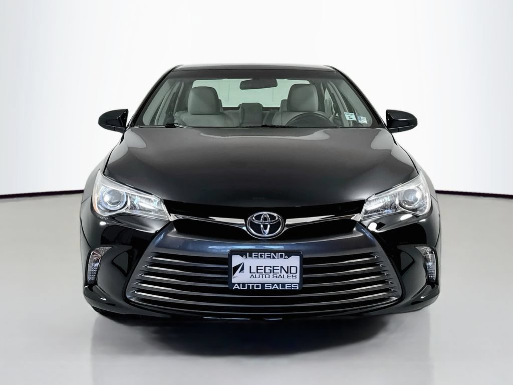 Used 2015 Toyota Camry LE FWD image 2