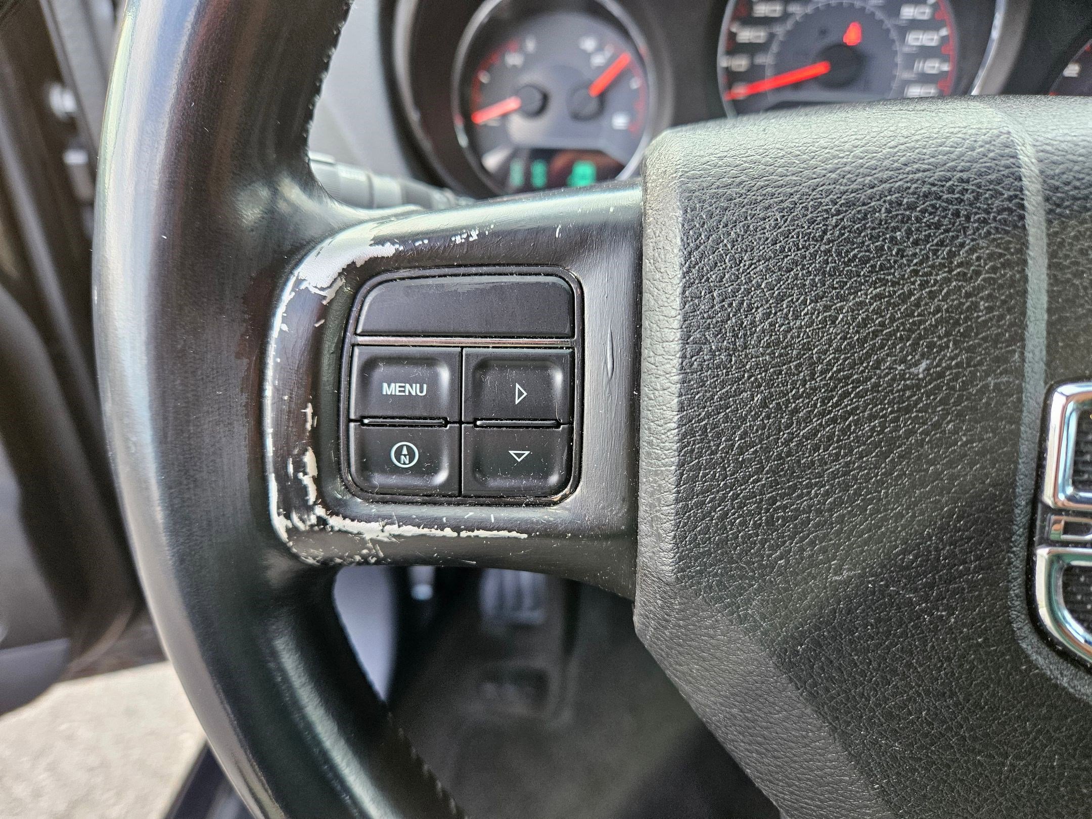 Used 2011 Dodge Avenger Heat FWD image 19