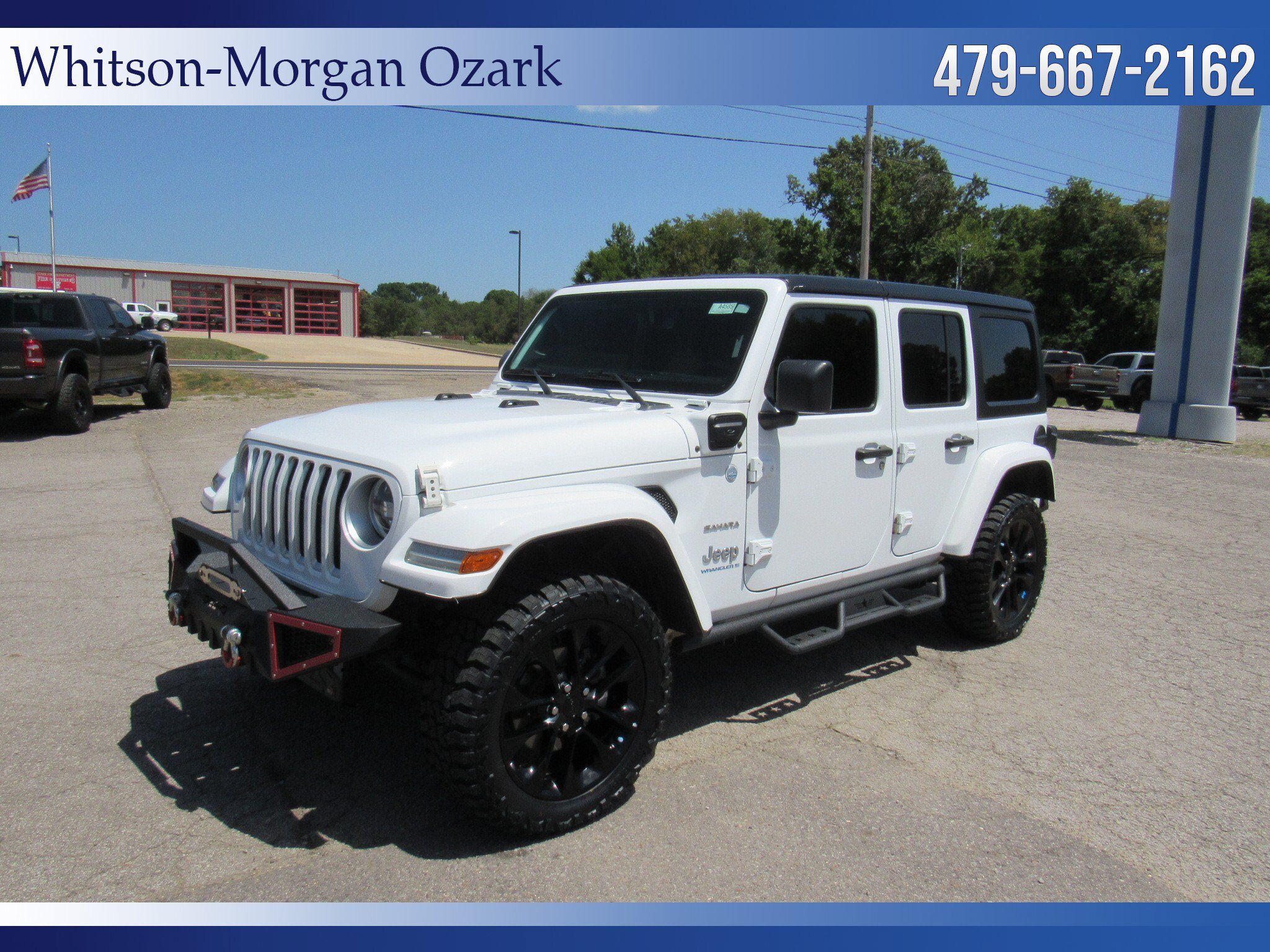 Used 2023 Jeep Wrangler Unlimited Sahara AWD/4WD image 4