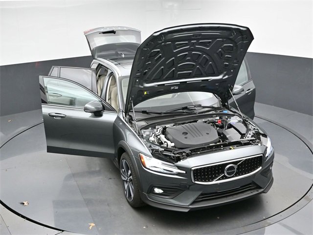 New 2026 Volvo V60 B5 Cross Country Plus w/ Protection Package Premier image 50