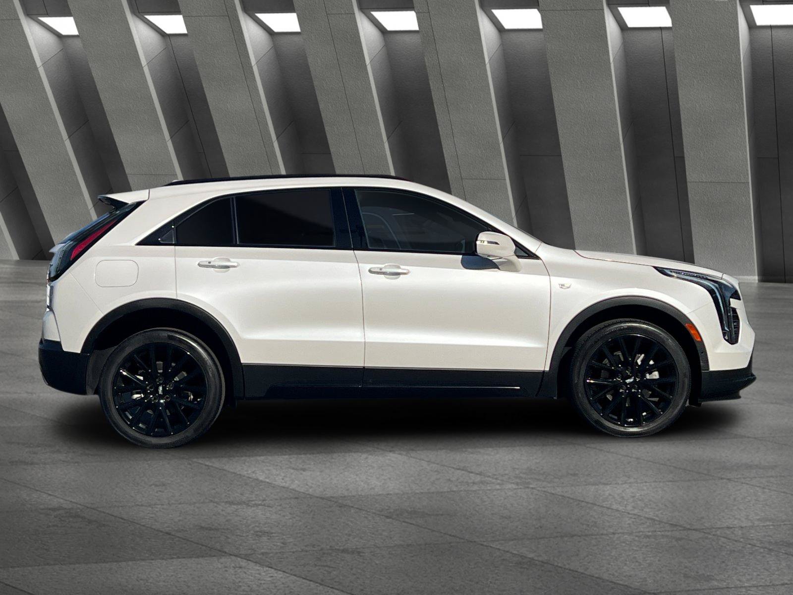 Certified 2022 Cadillac XT4 Sport AWD/4WD image 3