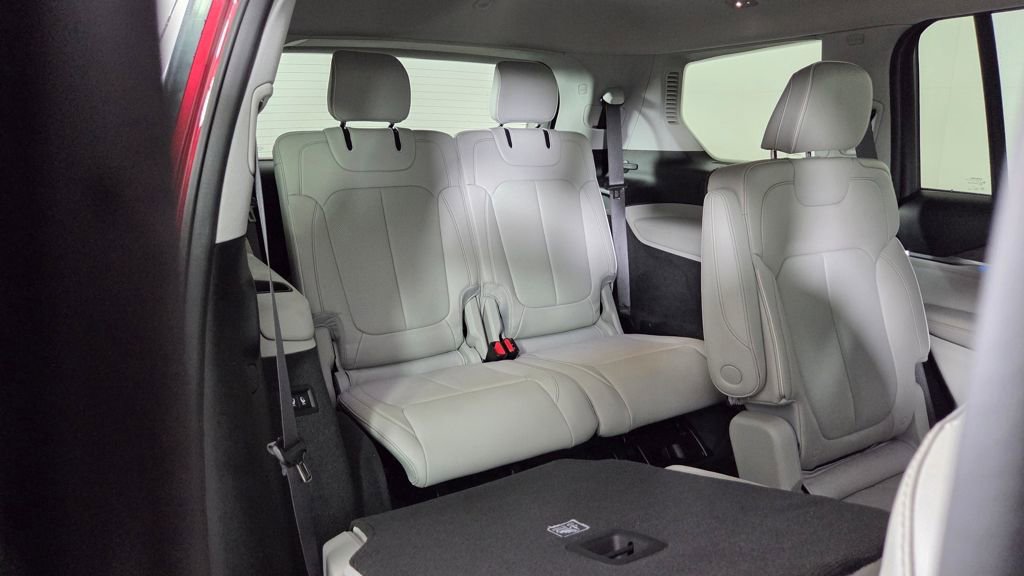 Used 2023 Jeep Grand Cherokee L Overland image 35