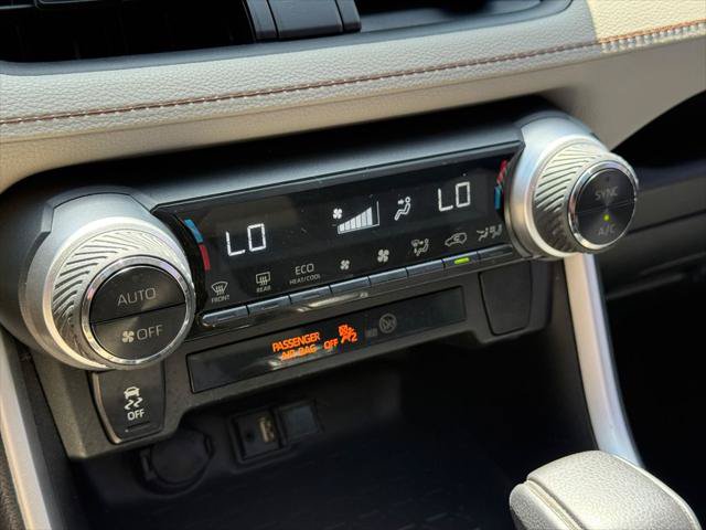 Used 2019 Toyota RAV4 XLE FWD image 35