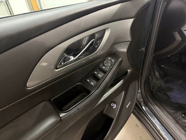 Used 2020 Chevrolet Traverse LT w/ LT Premium Package image 10