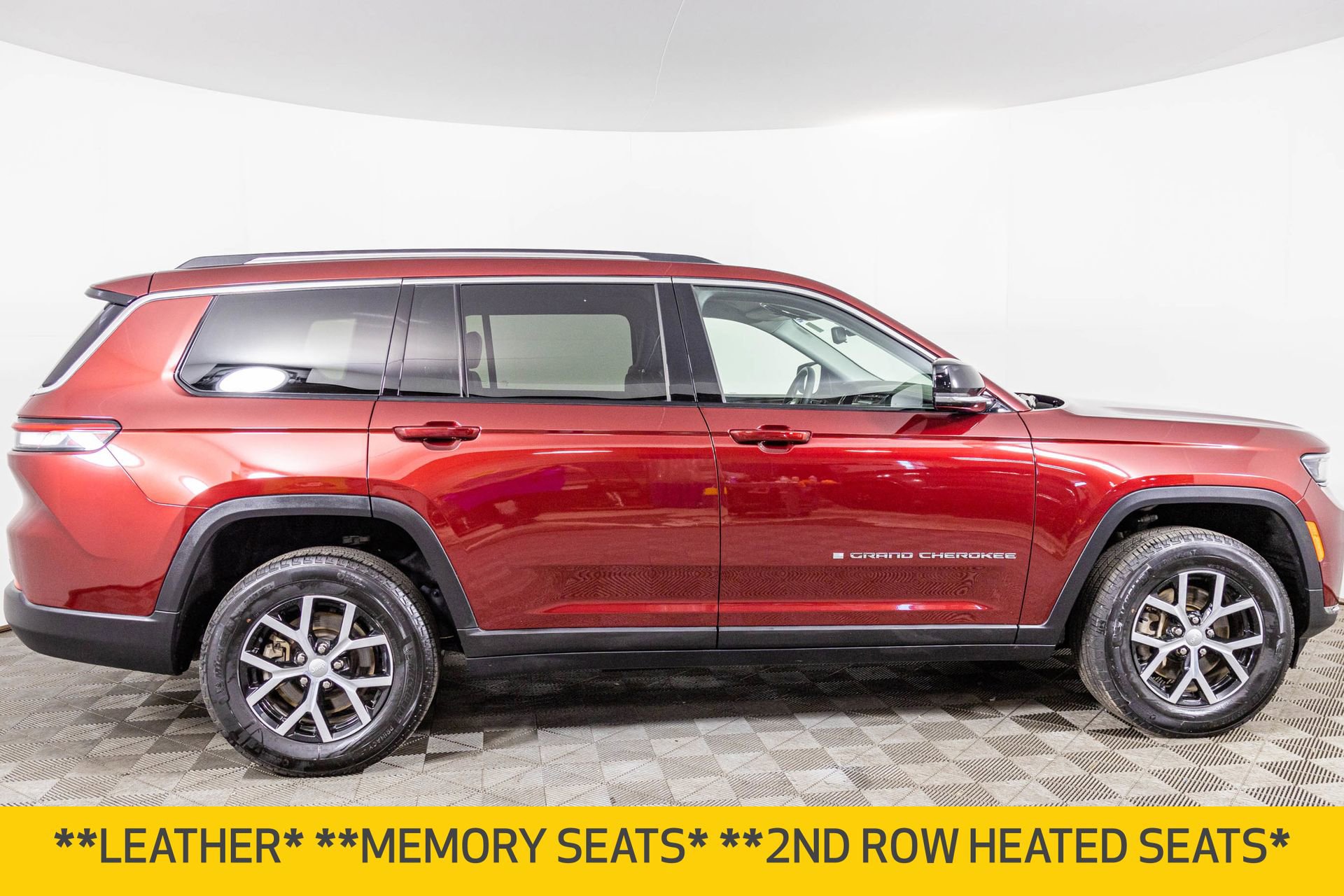 Used 2023 Jeep Grand Cherokee L Limited image 8