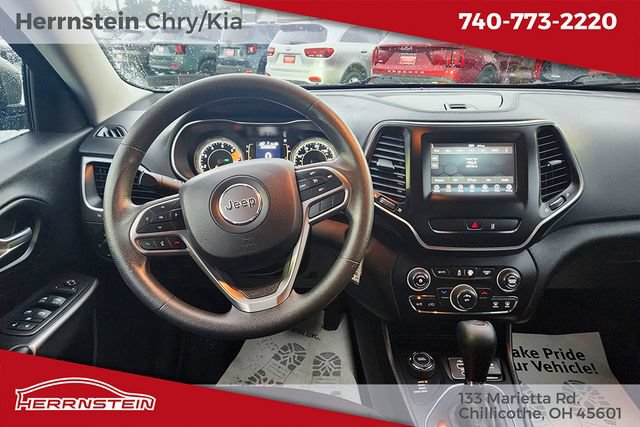 Used 2021 Jeep Cherokee Latitude w/ Mopar Interior Package AWD/4WD image 7