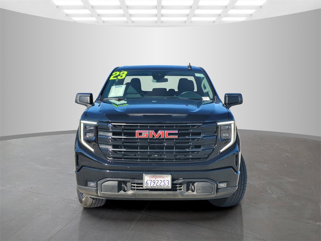 Used 2023 GMC Sierra 1500 Elevation image 2