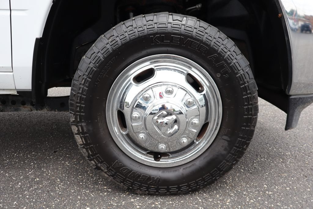 Used 2021 RAM 3500 Tradesman w/ Chrome Appearance Group RWD image 11