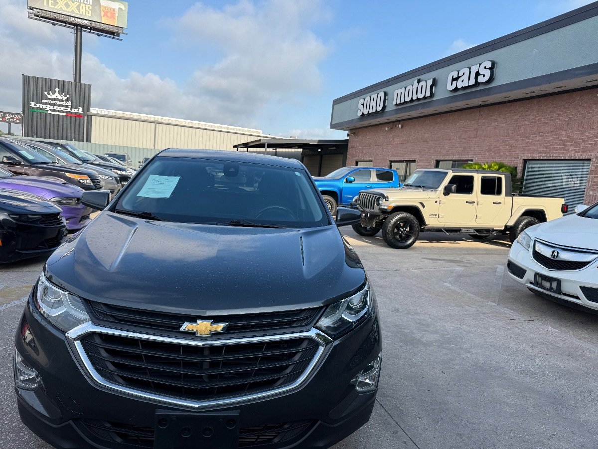Used 2020 Chevrolet Equinox LT w/ Driver Convenience Package FWD image 8