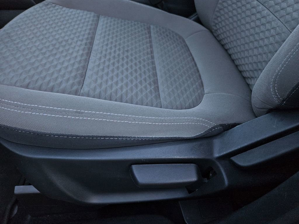 Used 2022 Ford Escape SE image 20