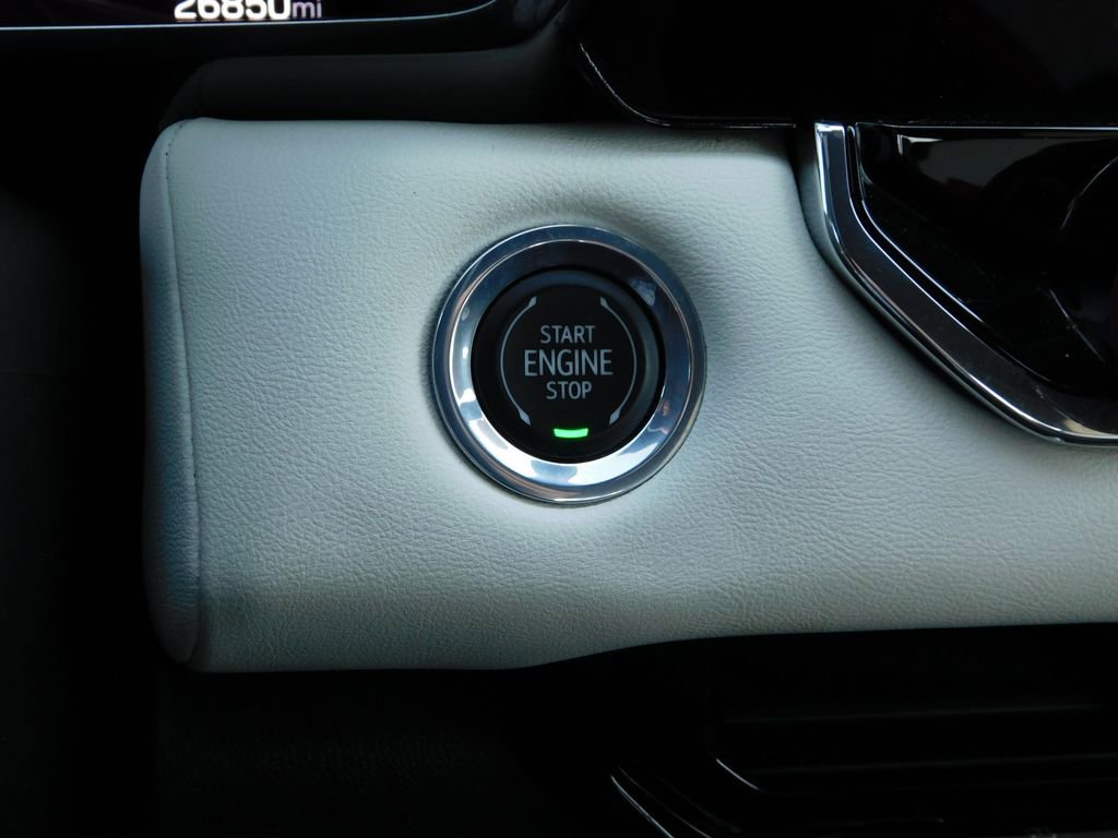 Used 2023 GMC Canyon AT4X image 34