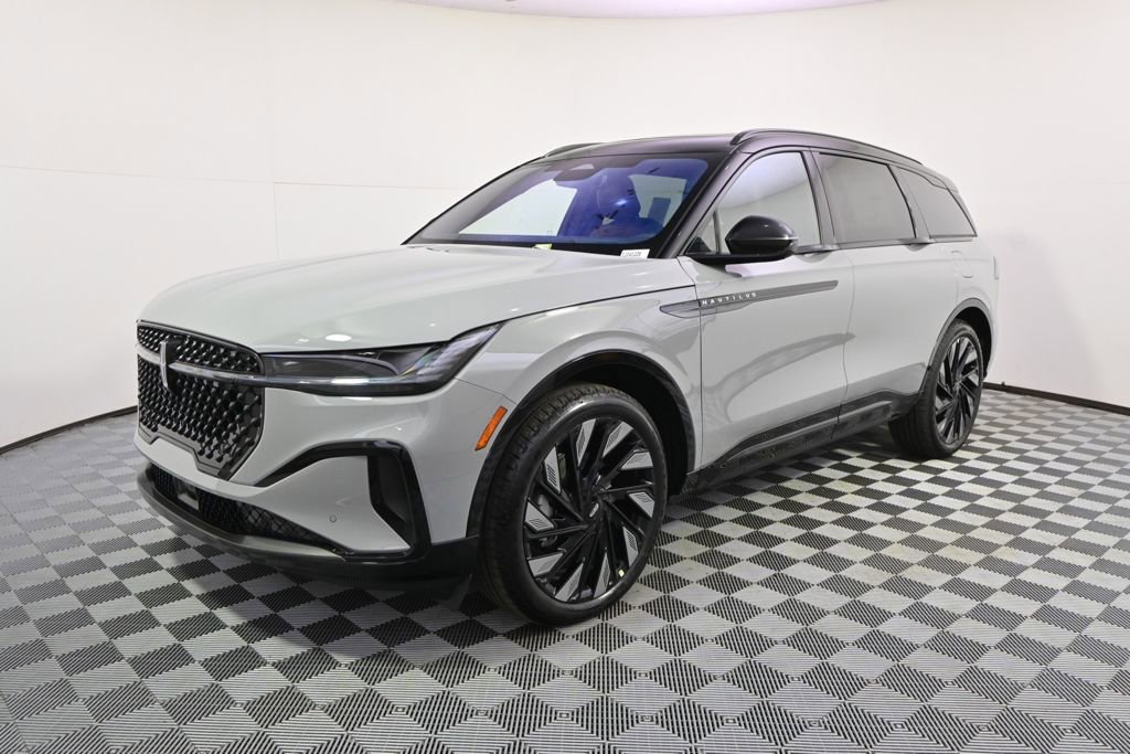 New 2026 Lincoln Nautilus Reserve AWD/4WD image 2