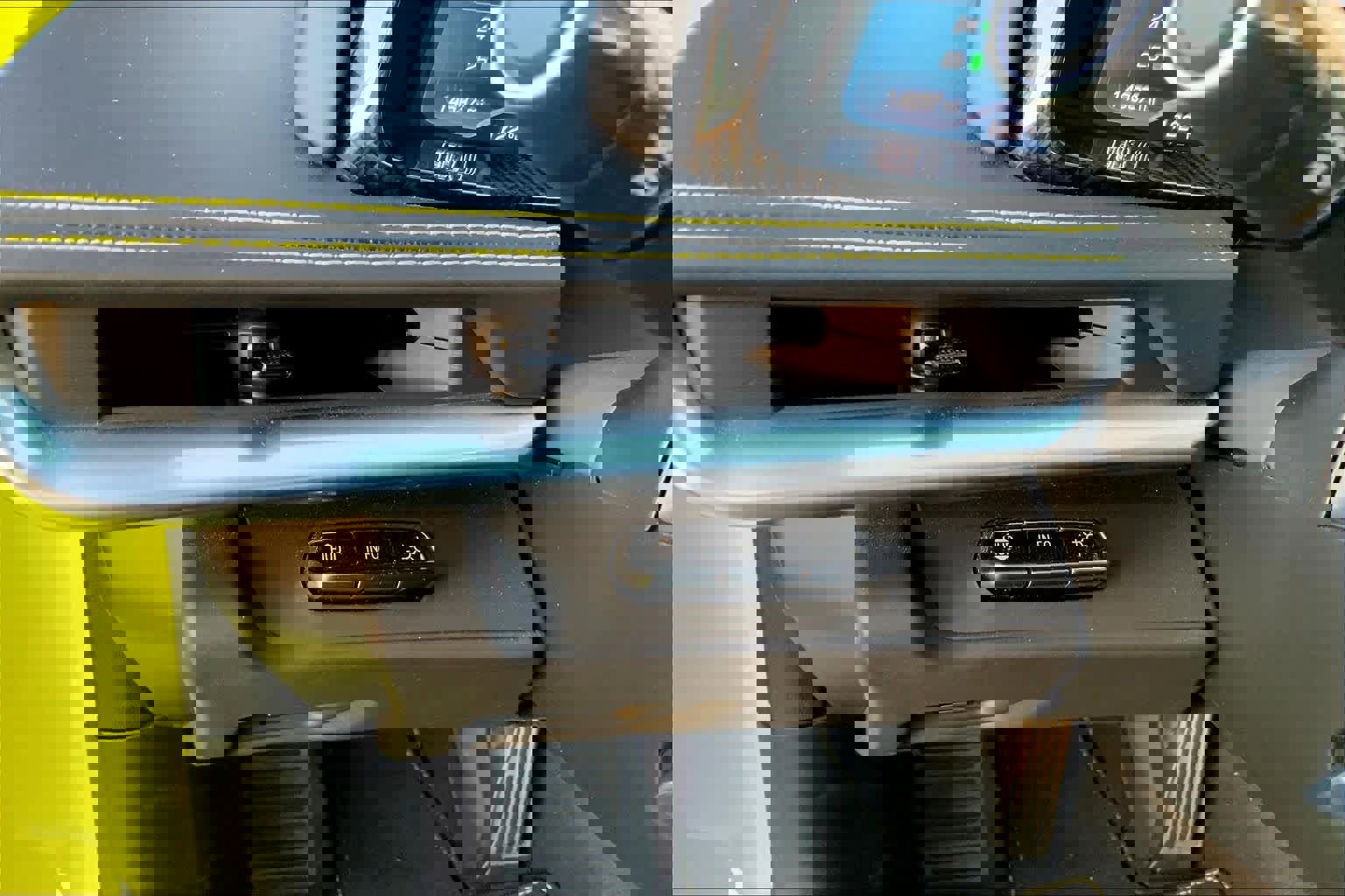 Certified 2021 Chevrolet Corvette Stingray Premium Conv w/ Z51 Performance Package image 22