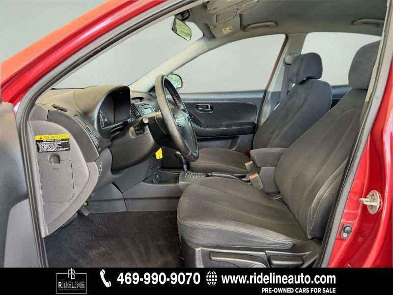 Used 2009 Hyundai Elantra SE FWD image 13