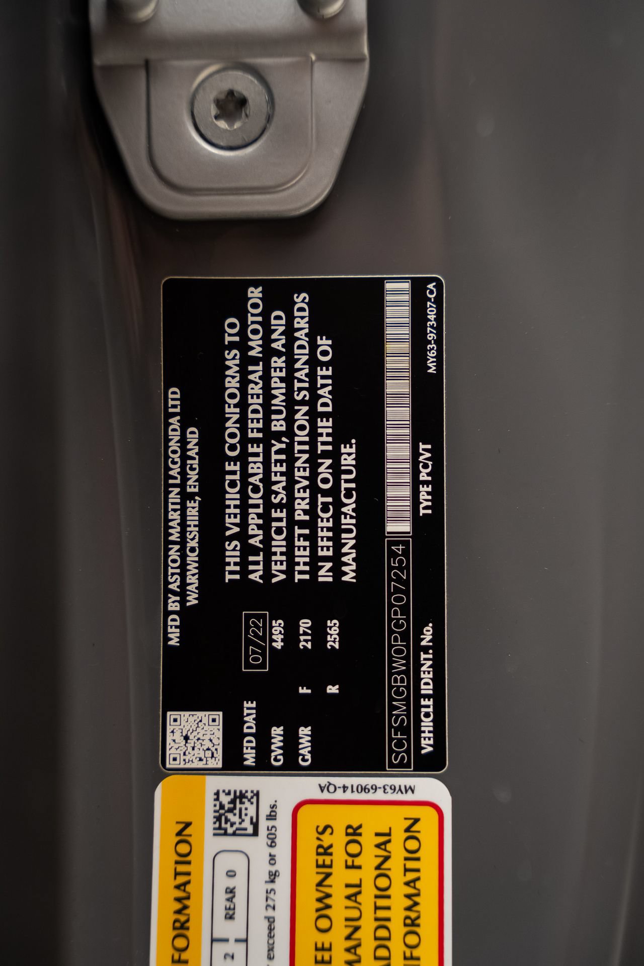 Used 2023 Aston Martin V8 Vantage Roadster RWD image 58