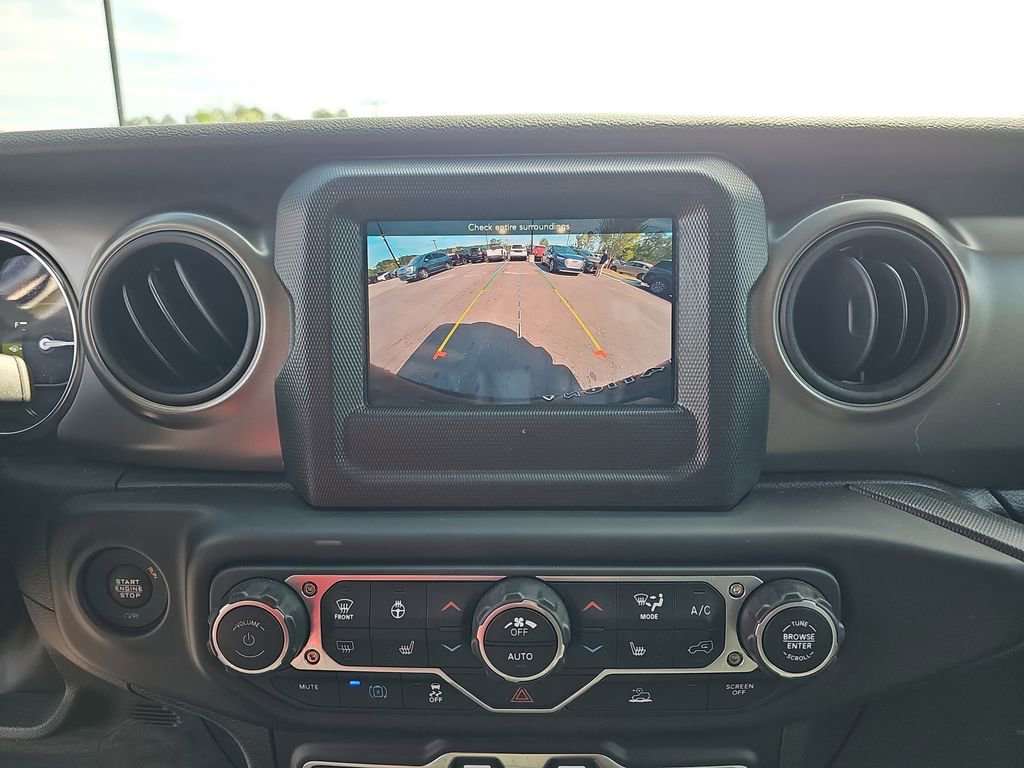 Used 2023 Jeep Wrangler Unlimited w/ Cold Weather Group image 27