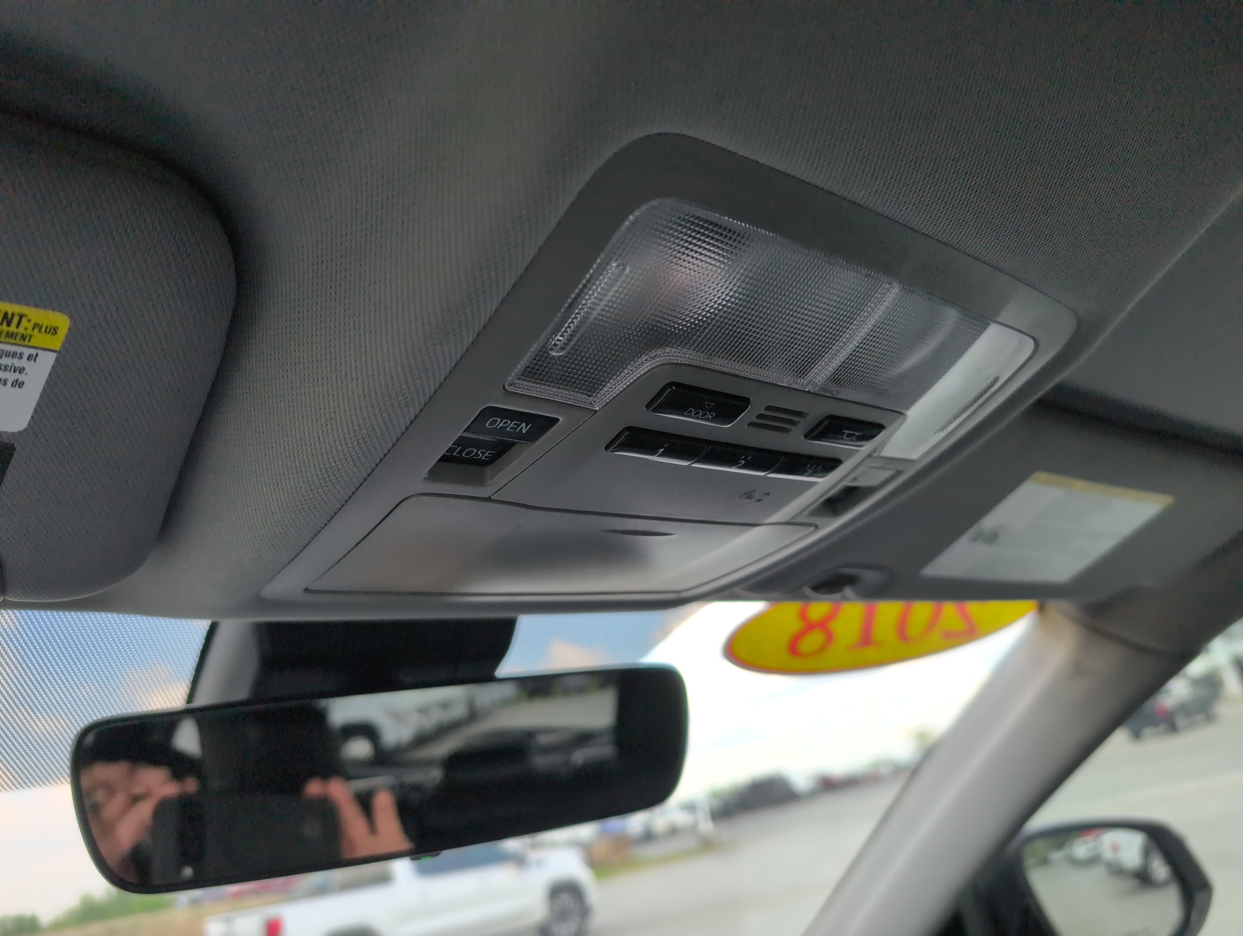 Used 2018 Toyota Highlander XLE image 24