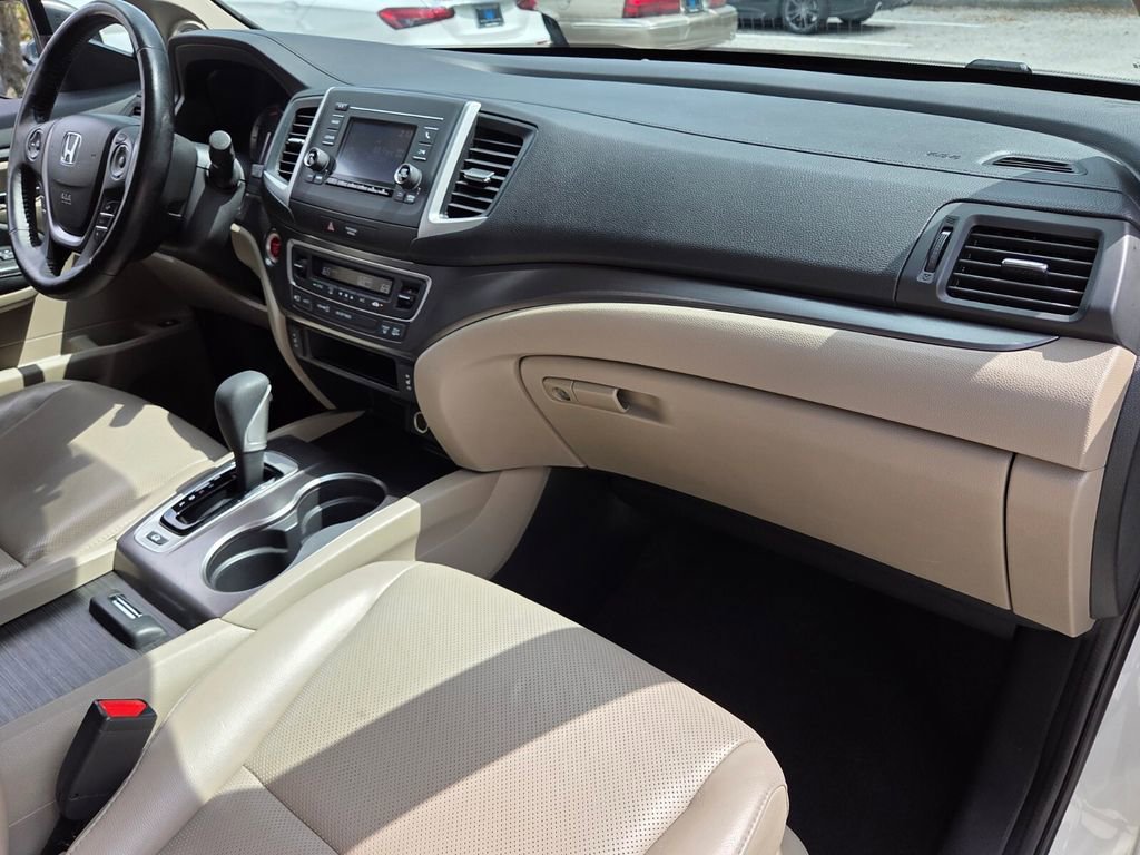 Used 2018 Honda Ridgeline RTL image 17
