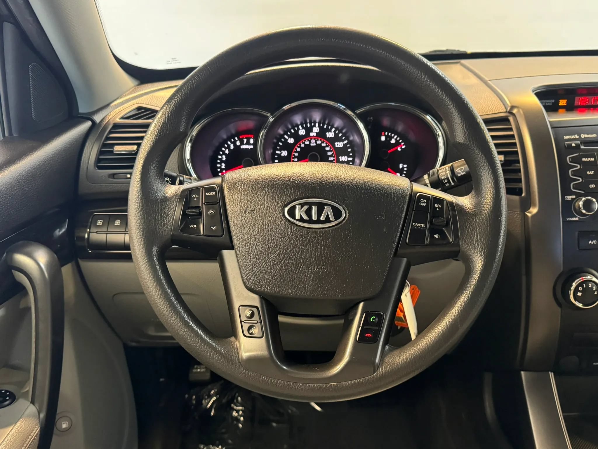 Used 2011 Kia Sorento 2WD image 12
