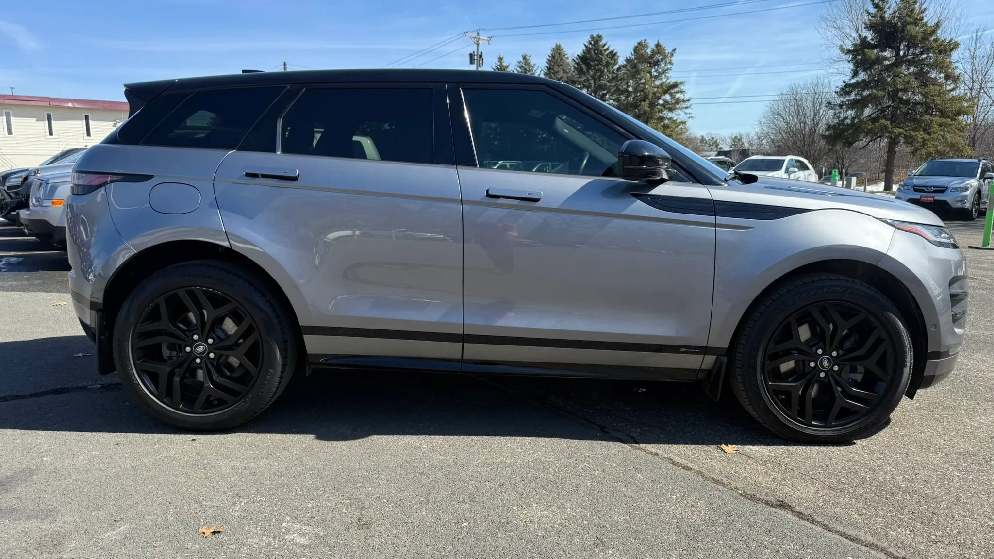 Used 2020 Land Rover Range Rover Evoque R-Dynamic SE AWD/4WD image 12