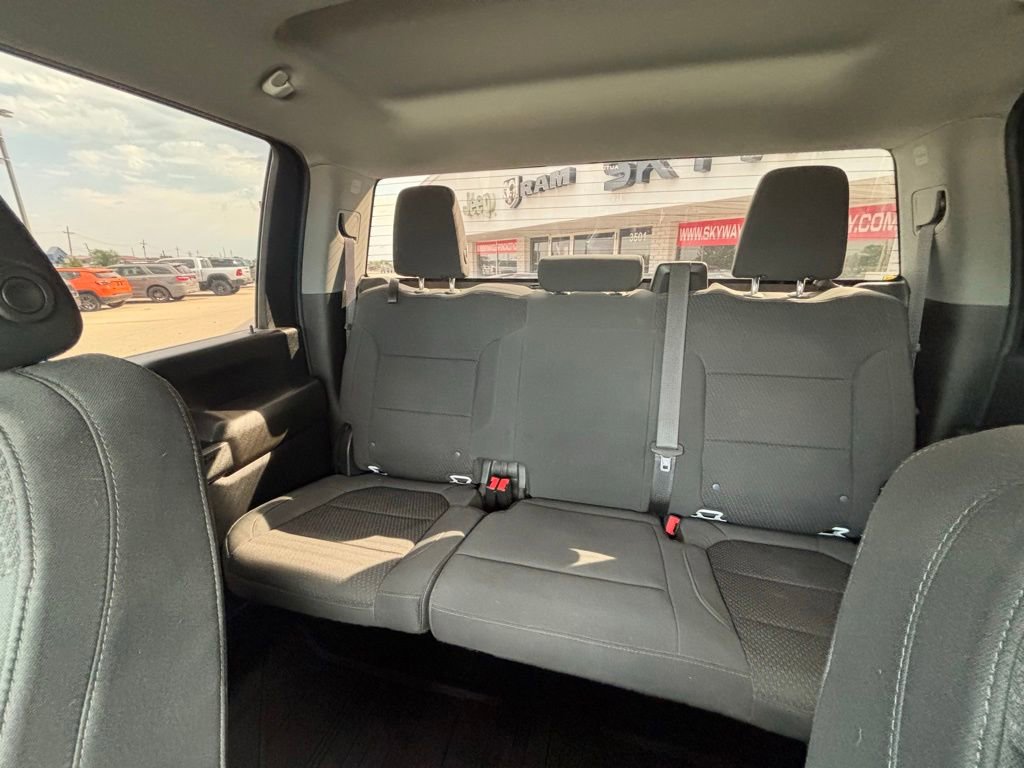 Used 2021 Chevrolet Silverado 2500 Custom w/ Custom Value Package AWD/4WD image 12