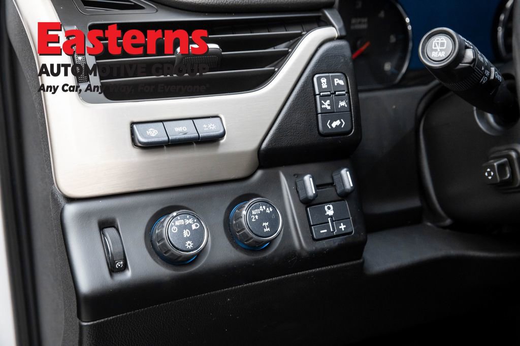 Used 2020 GMC Yukon Denali image 24